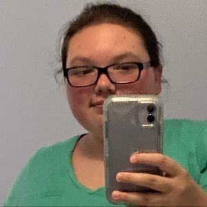 Meet your Posher, Hannah